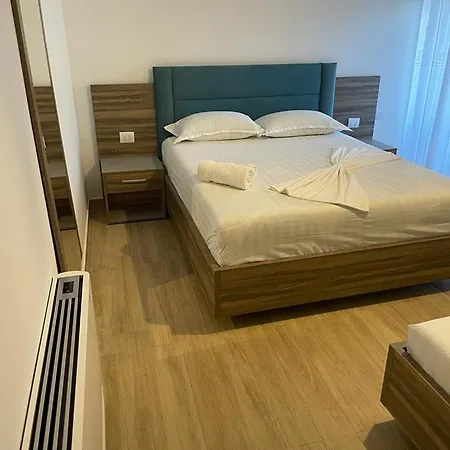 Kledi & Apartment *